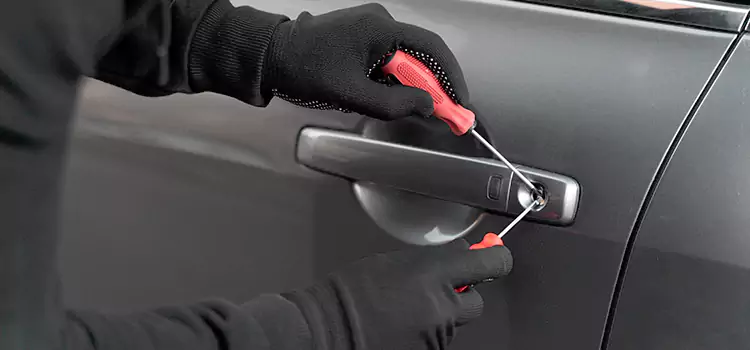 Locked Out of Car Help Montreal